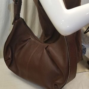 Vera Pelle Shoulderbag.  Brown pebbled leather.